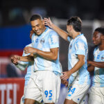 Grêmio lidera grupo